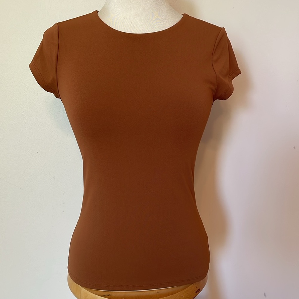 Express fitted tee NWOT